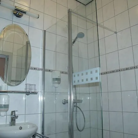 ホテル ツォルン ダンルスト 3*